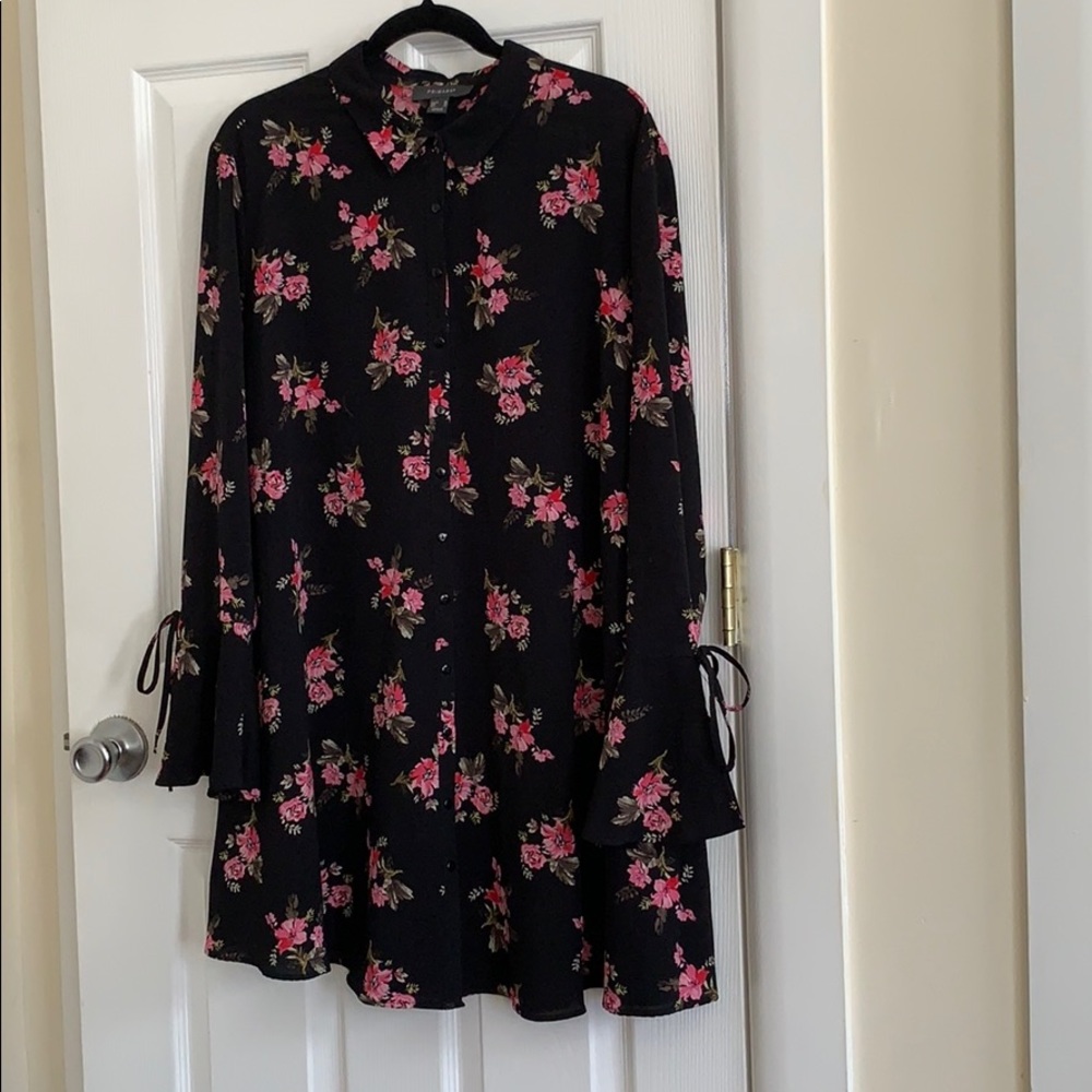 Women’s Oversized Floral Dress Shirt